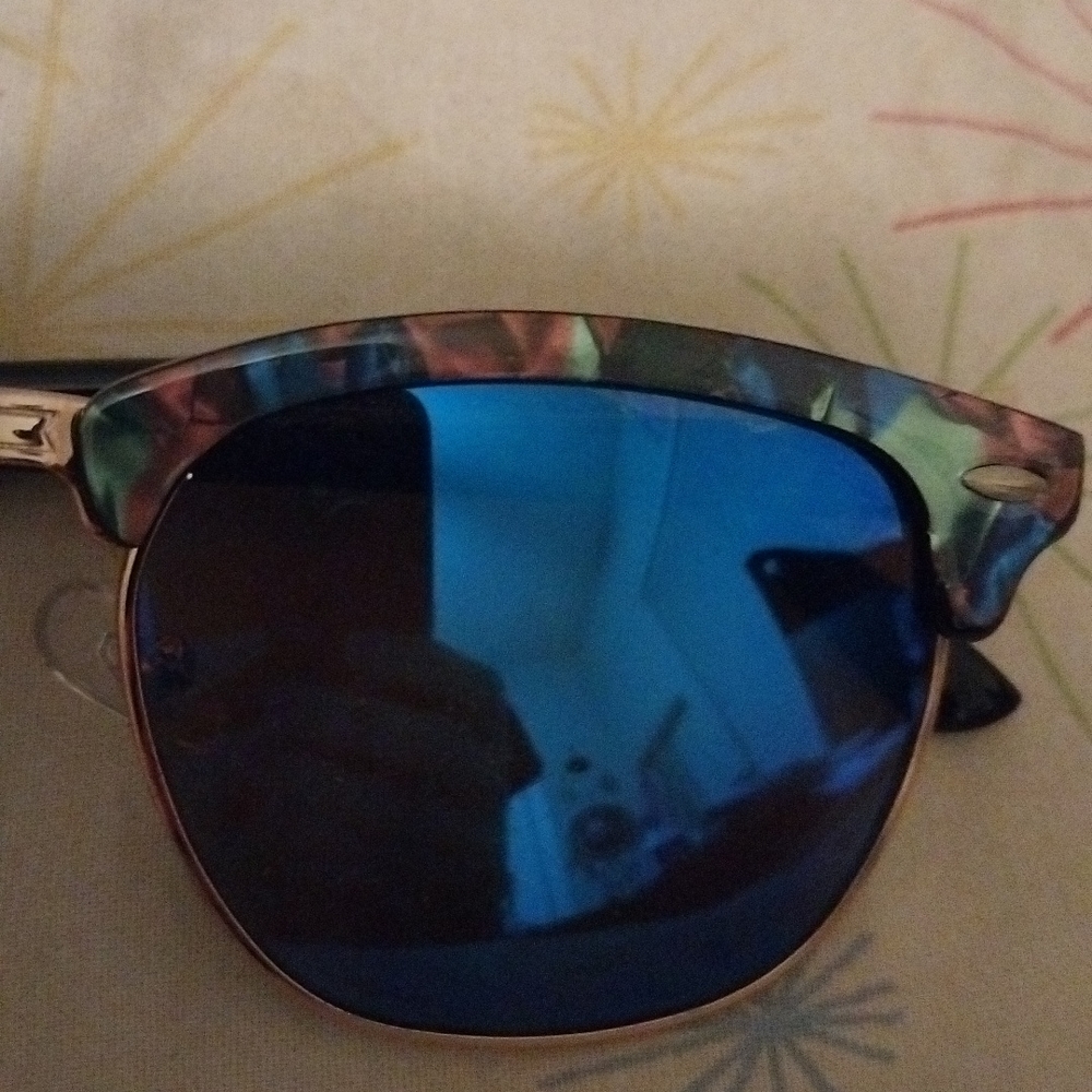 Pretty sunglasses - Picture 2 of 2